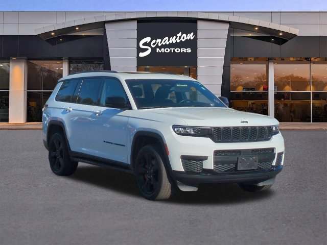 Used 2022 Jeep Grand Cherokee L Laredo AWD/4WD image 7