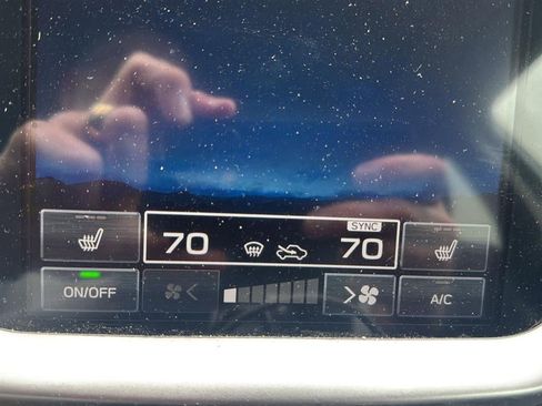 Used 2023 Subaru Outback Limited AWD/4WD image 13
