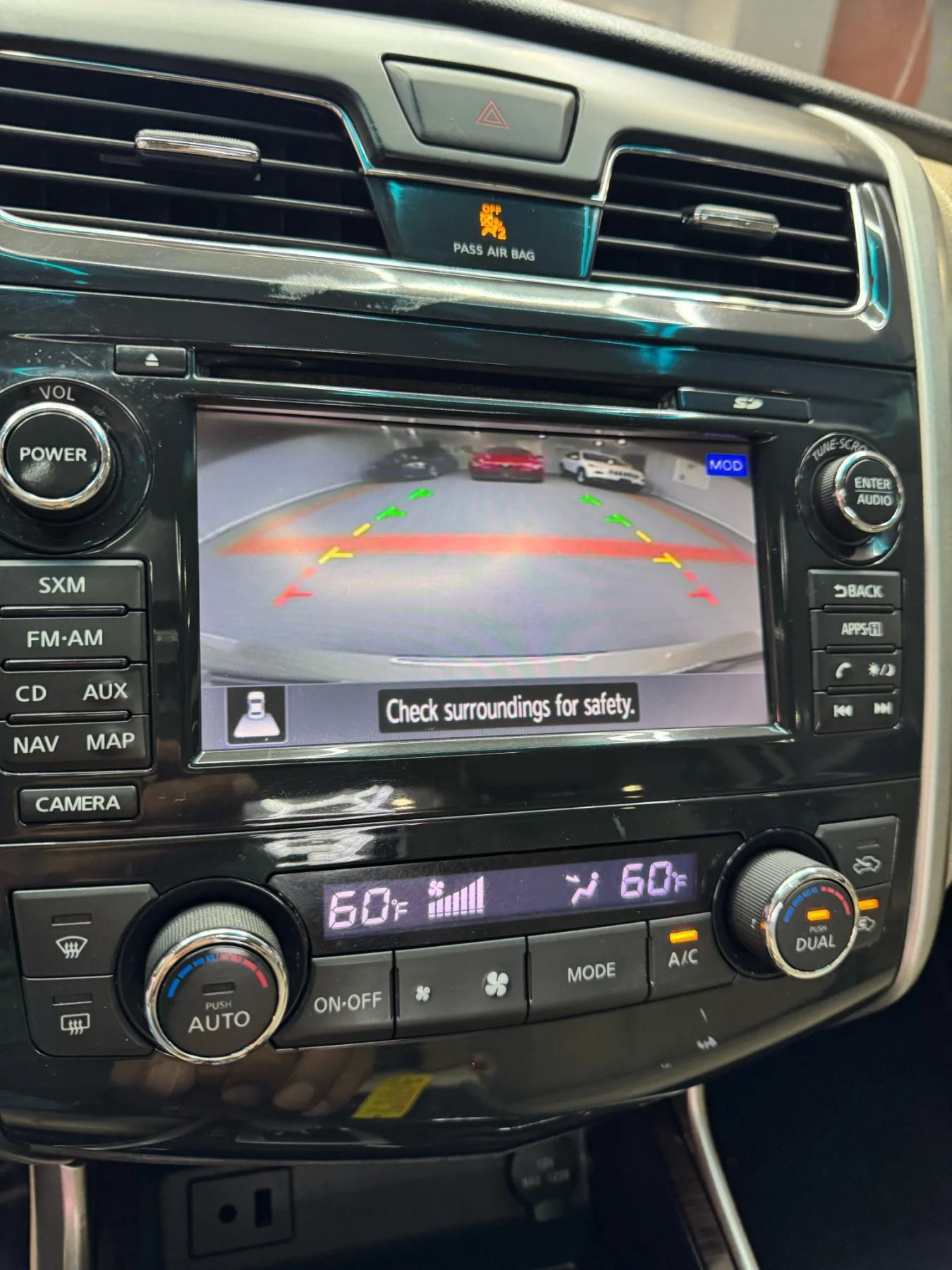 Used 2015 Nissan Altima 2.5 SL w/ Technology Package FWD image 16