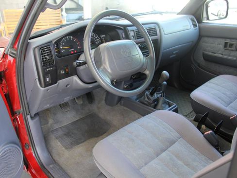 Used 2000 Toyota Tacoma 4x4 Regular Cab image 11