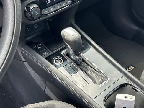 Certified 2022 Nissan Kicks SV FWD image 32