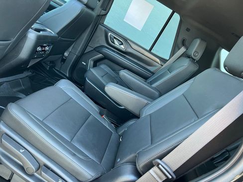 Used 2022 Chevrolet Tahoe Z71 w/ Luxury Package AWD/4WD image 53
