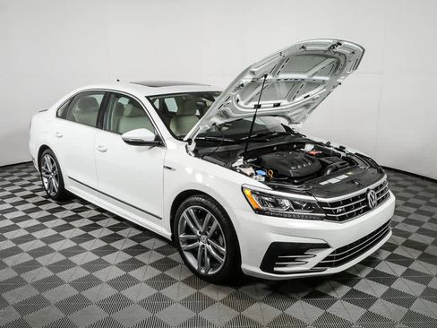 Used 2019 Volkswagen Passat 2.0T SE R-Line FWD image 29