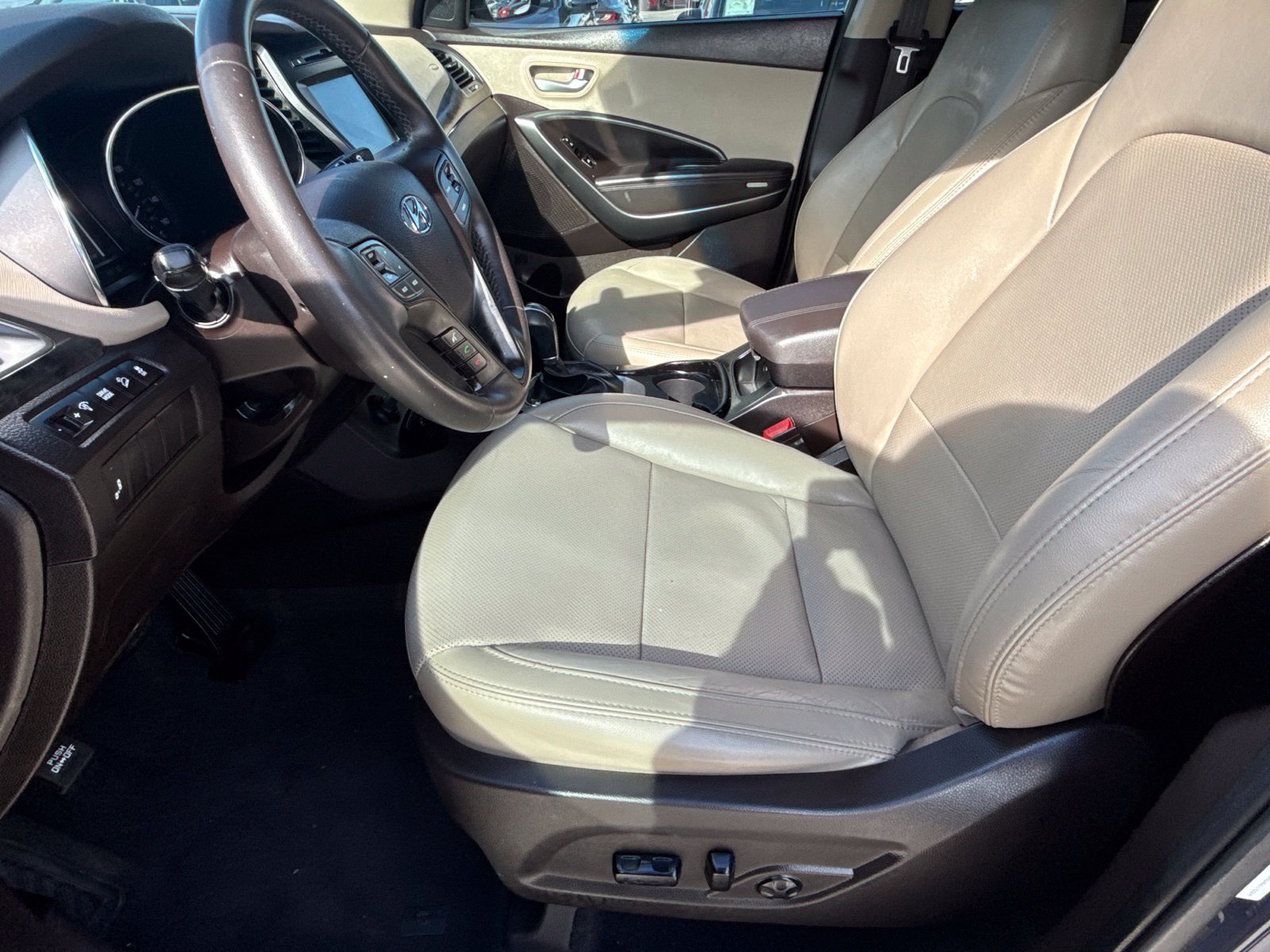 Used 2017 Hyundai Santa Fe Sport FWD image 16
