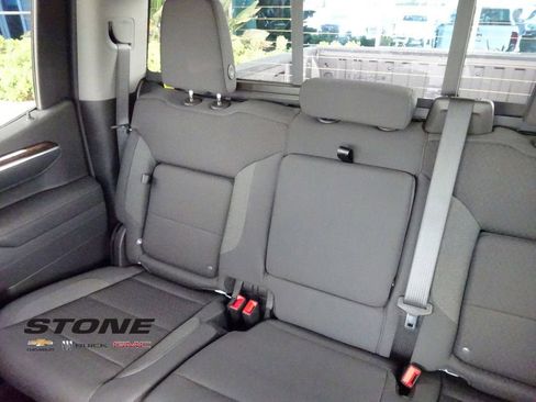 New 2026 GMC Sierra 1500 Elevation image 15