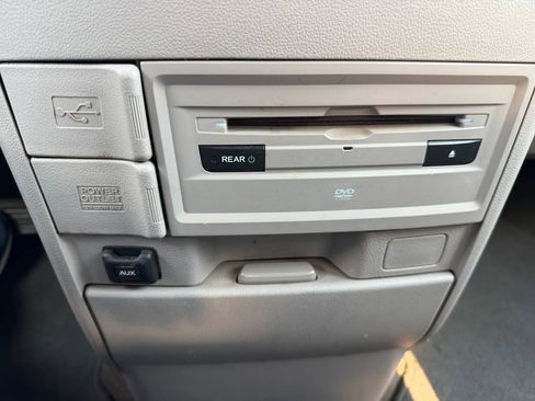 Used 2016 Honda Odyssey SE image 27