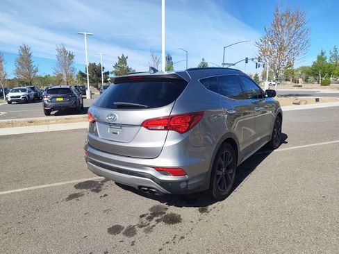 Used 2017 Hyundai Santa Fe Sport FWD image 3
