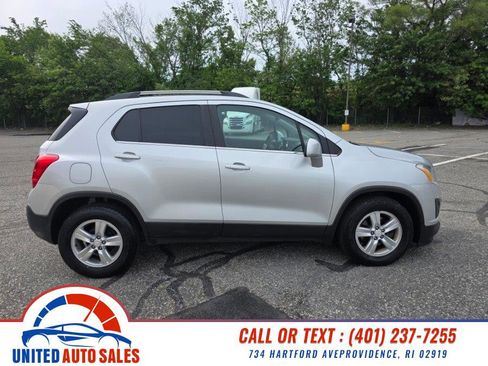 Used 2016 Chevrolet Trax LT FWD image 6