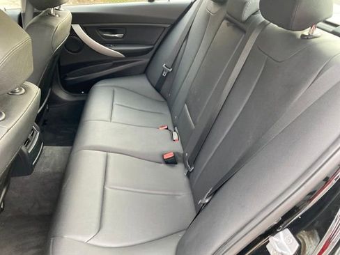 Used 2017 BMW 320i xDrive Sedan image 17