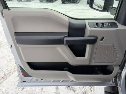 Used 2022 Ford F350 XL w/ Power Equipment Group image 12