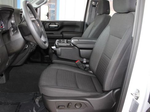 Used 2025 Chevrolet Silverado 2500 W/T w/ WT/CX Safety Package AWD/4WD image 21