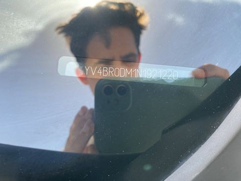 Used 2022 Volvo XC60 T8 R-Design w/ Advanced Package image 47