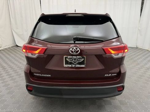 Used 2019 Toyota Highlander XLE AWD/4WD image 6