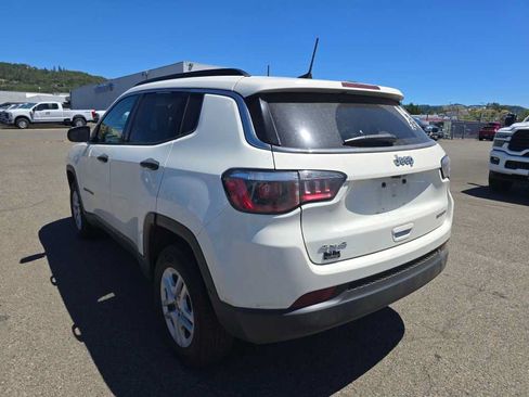 Used 2020 Jeep Compass Sport w/ Cold Weather Group AWD/4WD image 9