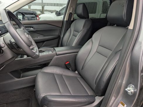 Used 2023 Nissan Rogue SV w/ SV Premium B Package image 27