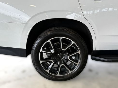Used 2023 Chevrolet Tahoe RST AWD/4WD image 12