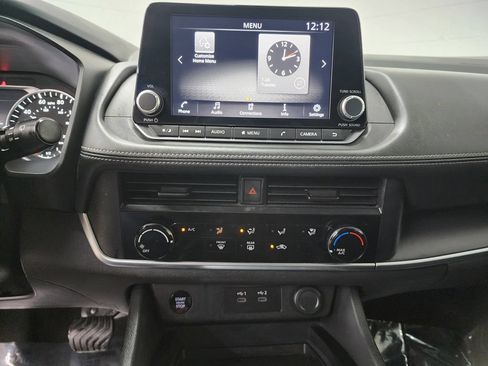 Used 2024 Nissan Rogue S FWD image 17
