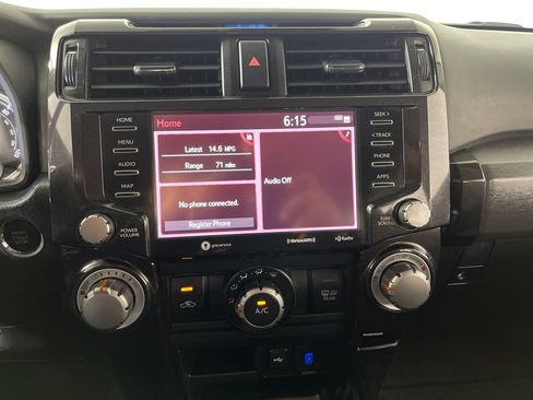 Certified 2022 Toyota 4Runner TRD Off-Road AWD/4WD image 20