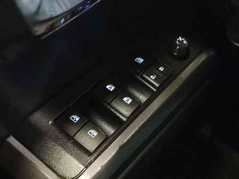 Used 2019 Toyota Tacoma TRD Off-Road image 21