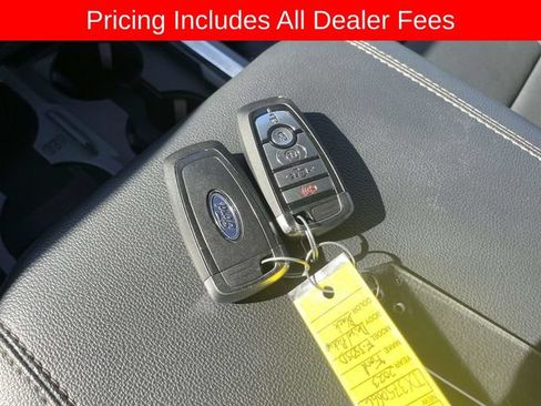 Used 2023 Ford F350 Lariat AWD/4WD image 36