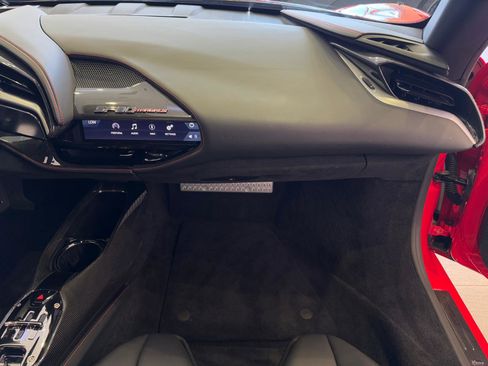 Used 2022 Ferrari SF90 Stradale image 59