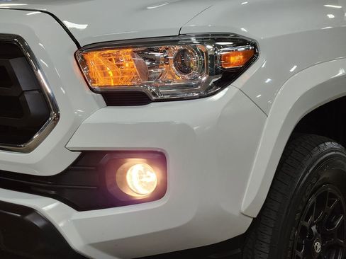 Used 2022 Toyota Tacoma SR5 image 14