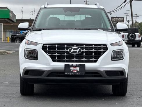 New 2026 Hyundai Venue SEL FWD image 3