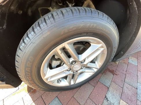 Used 2019 Hyundai Kona SE FWD image 32
