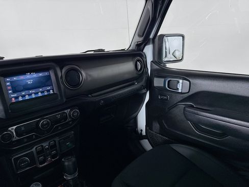 Used 2022 Jeep Wrangler Unlimited Sport image 25