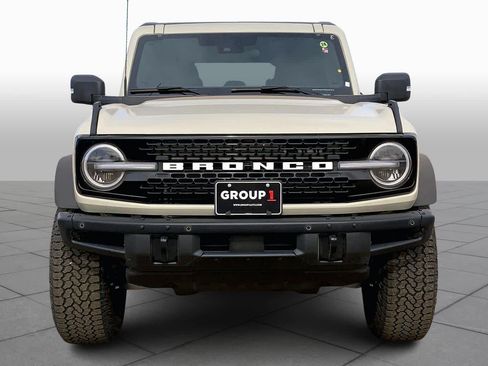 New 2025 Ford Bronco Badlands AWD/4WD image 3