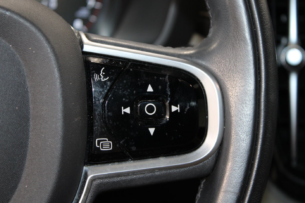 Used 2020 Volvo XC60 T6 Inscription AWD/4WD image 36