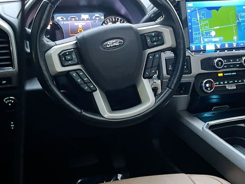 Used 2022 Ford F250 Lariat image 24