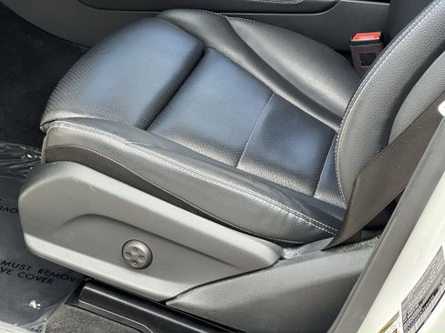 Used 2020 Mercedes-Benz GLC 300 4MATIC image 19