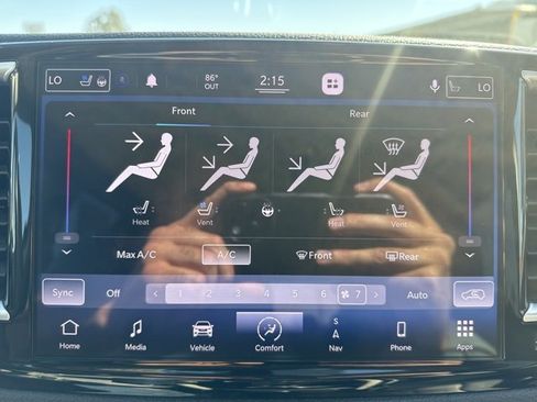 Certified 2021 Chrysler Pacifica Limited image 17