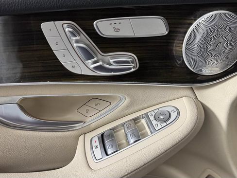 Used 2018 Mercedes-Benz GLC 300 4MATIC image 15