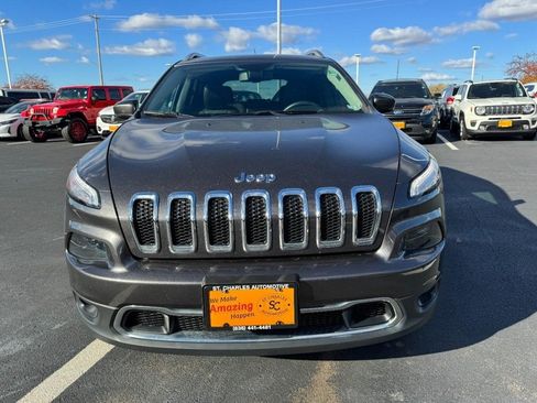 Used 2018 Jeep Cherokee Limited image 9