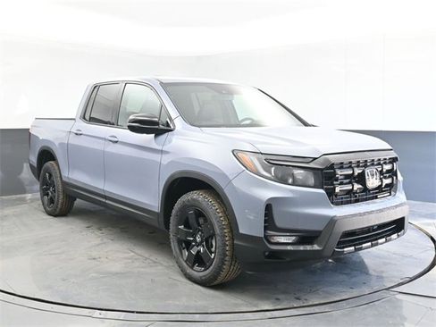 New 2026 Honda Ridgeline Black Edition image 2