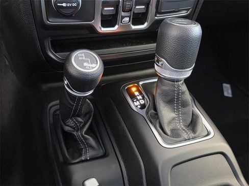 New 2025 Jeep Gladiator Sport image 23