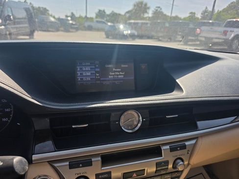 Used 2013 Lexus ES 350 w/ Luxury Pkg FWD image 17