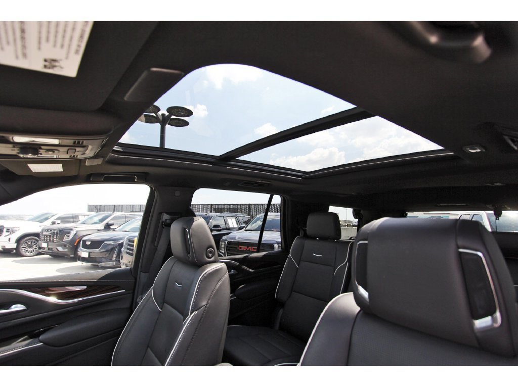 Certified 2024 Cadillac Escalade Premium Luxury AWD/4WD image 30