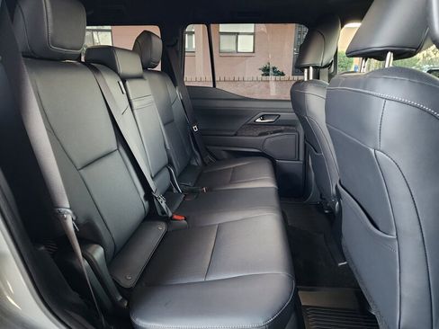 Used 2025 Lexus GX 550 w/ Accessory Package (2T) image 75