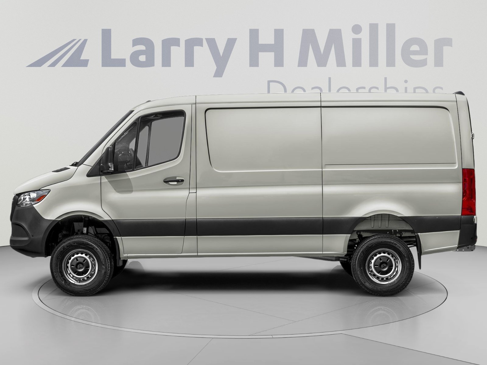 Used 2024 Mercedes-Benz Sprinter 2500 image 3