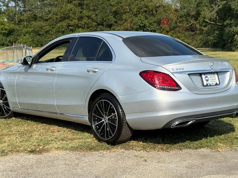 Used 2019 Mercedes-Benz C 300 Sedan image 5
