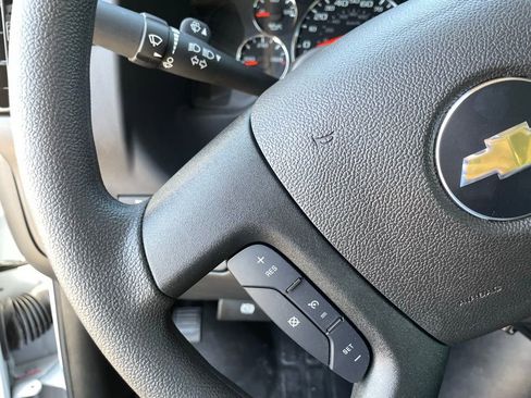 New 2025 Chevrolet Express 3500 w/ Power Convenience Package image 31