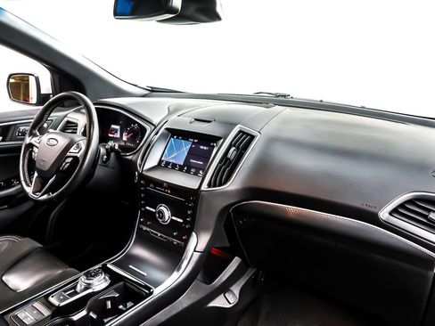 Used 2019 Ford Edge ST w/ Equipment Group 401A image 16