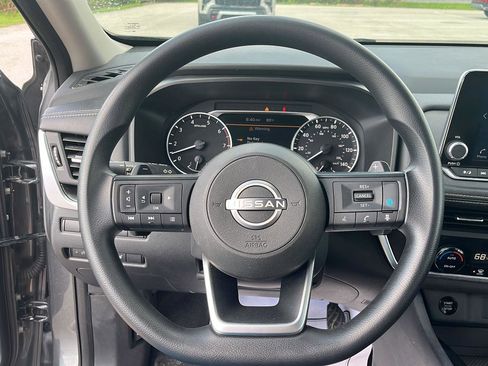 Used 2024 Nissan Rogue SV AWD/4WD image 13
