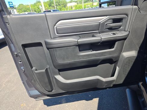 New 2026 RAM 2500 Tradesman AWD/4WD image 17