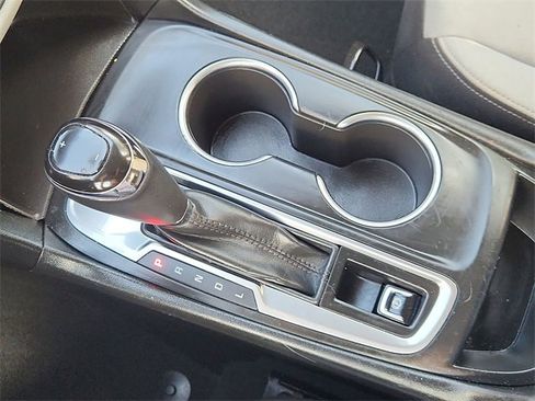 Used 2018 Chevrolet Equinox LT image 15