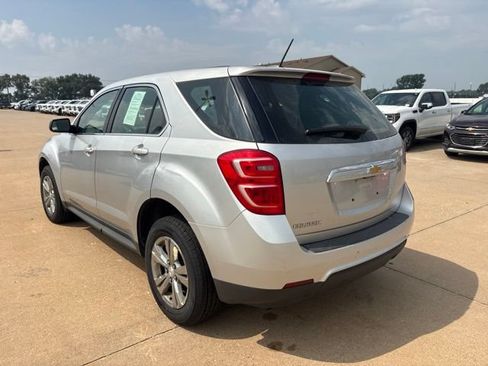 Used 2017 Chevrolet Equinox LS FWD image 5