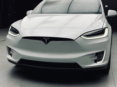 Used 2020 Tesla Model X Performance AWD/4WD image 13